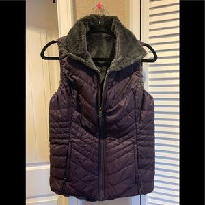 Women’s North Face vest